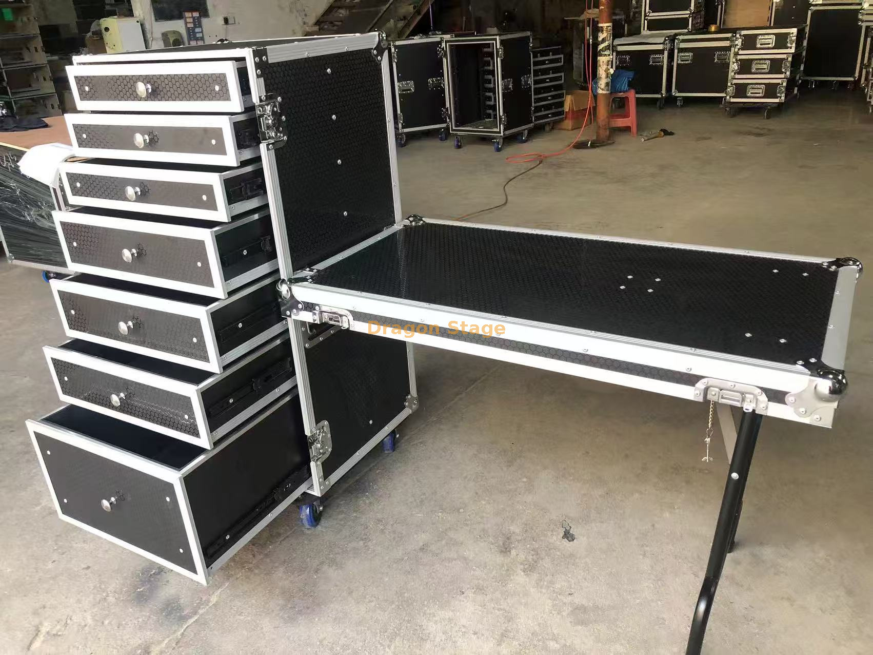 20 U drawer case (2) Flight-case à tiroirs 20 U (2)