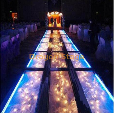 Scène en verre acrylique transparent en aluminium pour le défilé de mode de concert d'événement de mariage 19.52x2.44m 