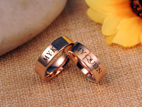 Couple 14K Or Rose PVD Placage Timbre Bande Personnalisée Gravé Lettre Bague De Mariage