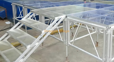 Étape en verre transparente gâchée acrylique et escaliers en verre pour l'événement de mariage