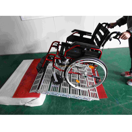 Fauteuil roulant portatif en aluminium/rampe de déchargement de véhicule
