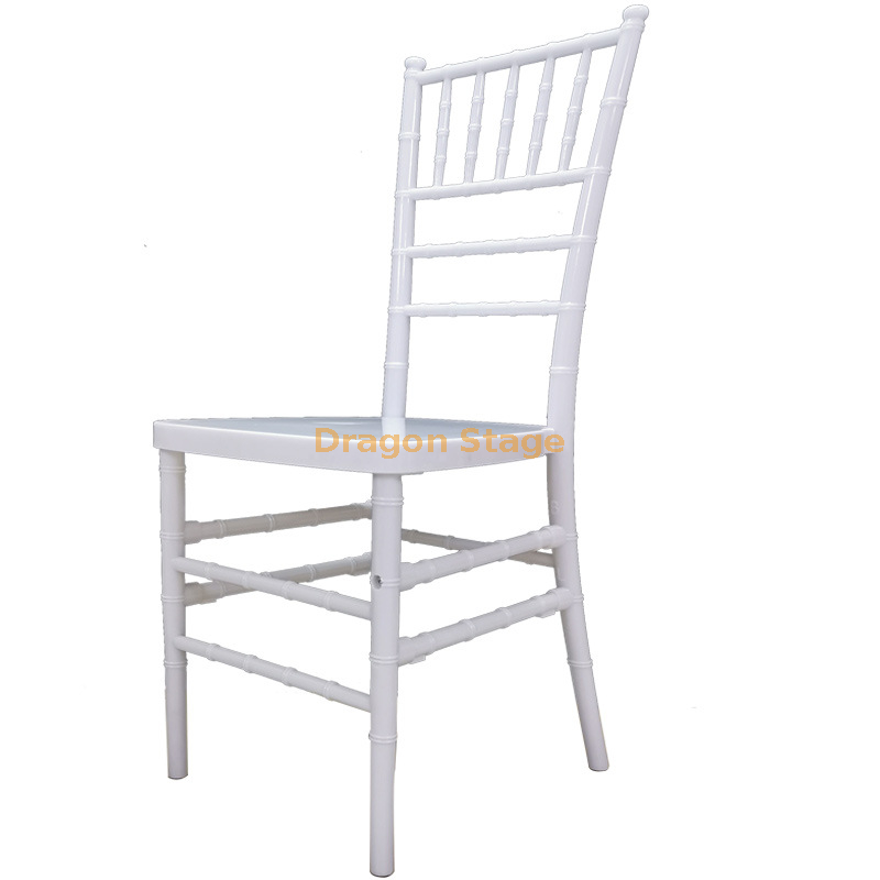 Chaise transparente (1)