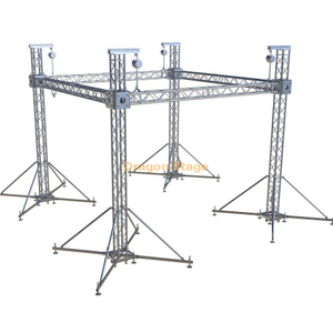 Scène Layher avec système de treillis de cadre 8x6x6m