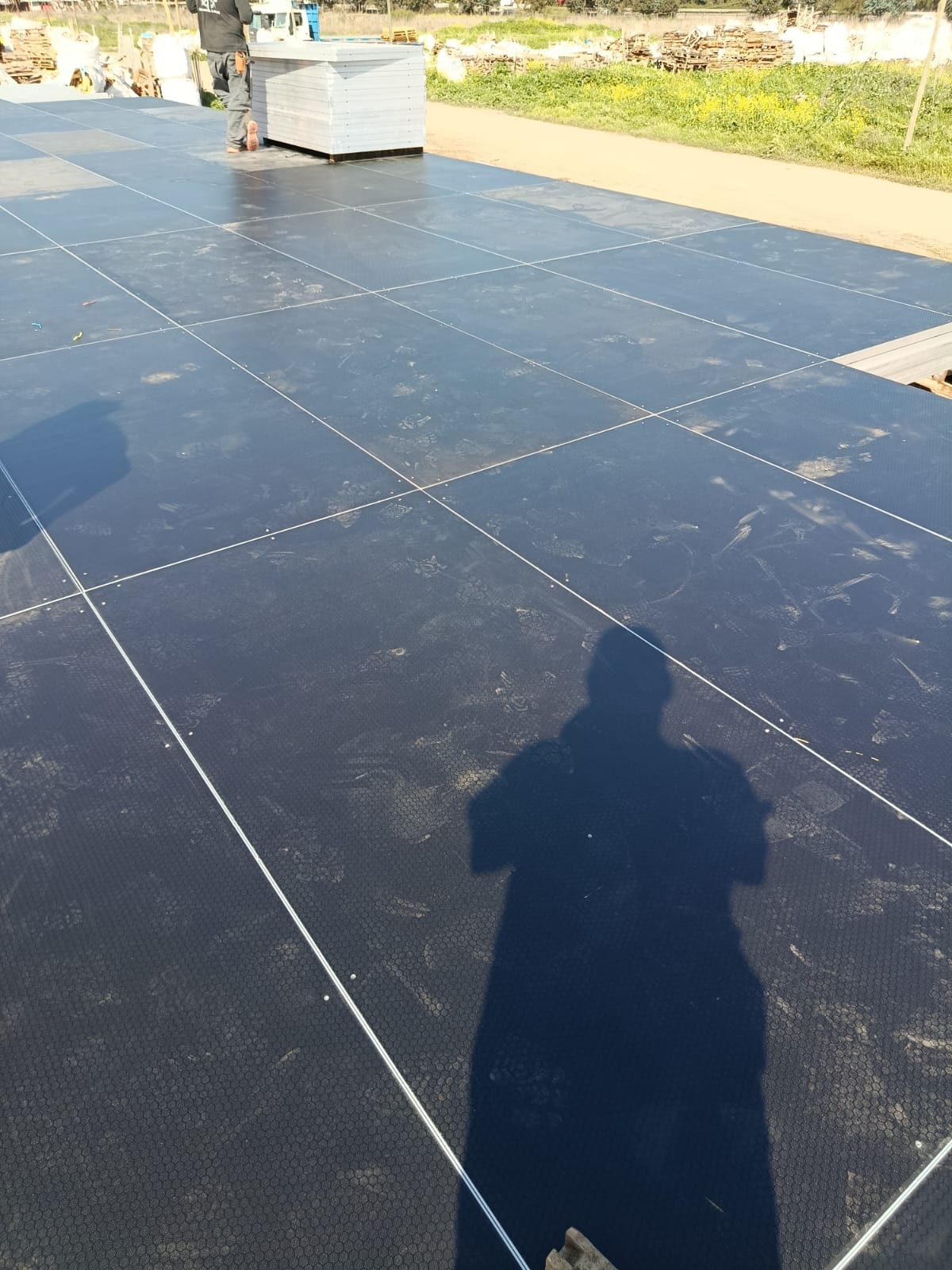 Plateforme de sc&egrave;ne Layher en aluminium (1)