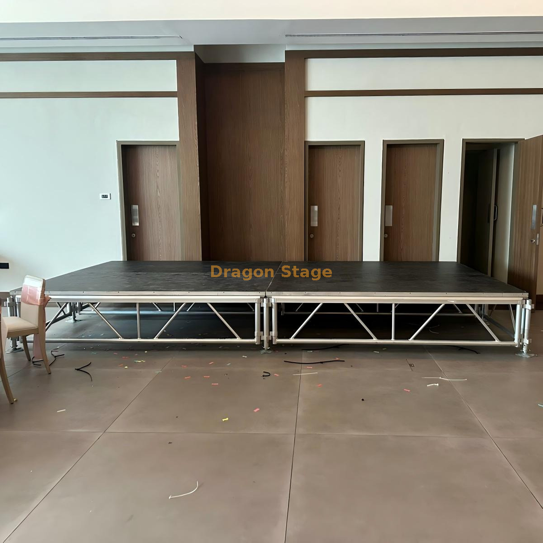 Scène d'événement extérieure réglable de 4,88x2,44 m 16x8 pieds avec 2 escaliers