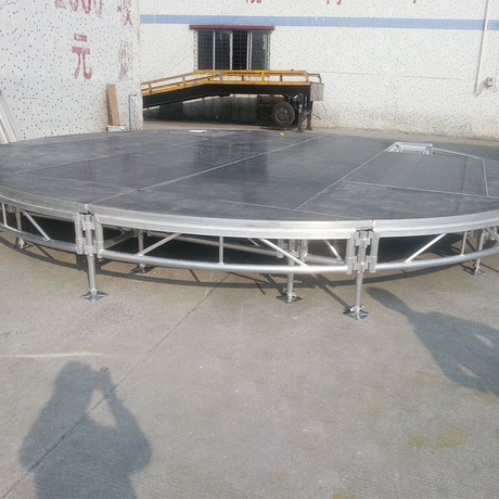 Tapis de scène circulaire rouge en contreplaqué