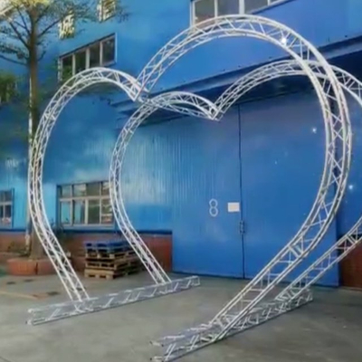 TROUS en forme de coeur pour la décoration de scène de mariage
