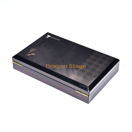 KSA Riyad saison bois résine chocolat boîte ramadan soirée boîte ducs bois dates boîte colline