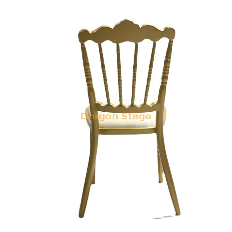 table et chaises pour événements de fête (4)