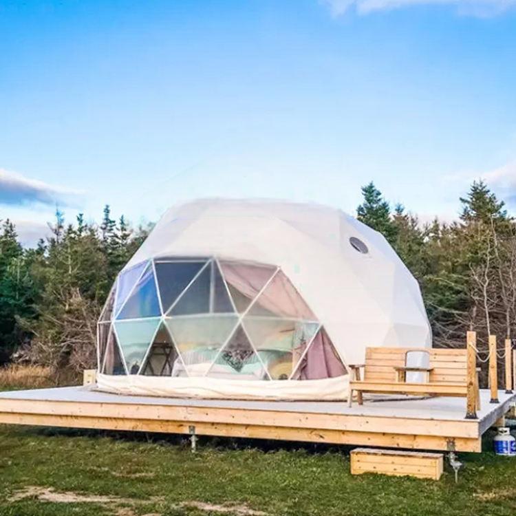 Petite maison préfabriquée avec tente