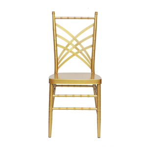 Le fabricant propose un nouveau type de chaise à dossier en maille d'art en fer, chaise en bambou, sac souple d'extérieur, chaise en bambou de mariage, chaise de salle à manger à dossier en maille en alliage d'aluminium