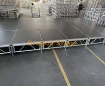 Plateforme de scène de concert modulaire en aluminium 7.32x3,66m （24x12ft）