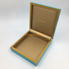 Grande boîte à bijoux en bois avec insert en cuir bleu doré