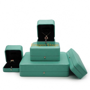 Usine de boîte en bois personnalisée boîte à bijoux en similicuir avec logo personnalisé haut de gamme avec velours