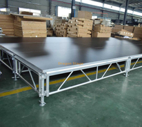 Scène de piste réglable en bois/plate-forme de scène étroite/scène de présentation 5x2m avec 2 escaliers