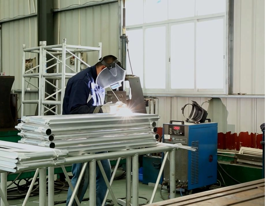 production de soudage sur mesure par étapes