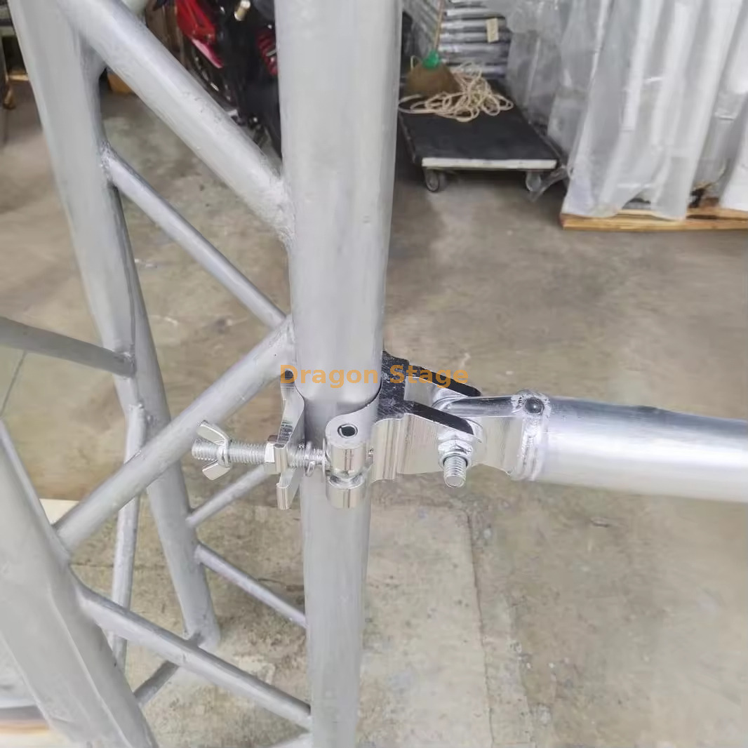 Base stabilisatrice de support au sol en treillis en aluminium avec &eacute;l&eacute;ments de stabilisateurs (3) 