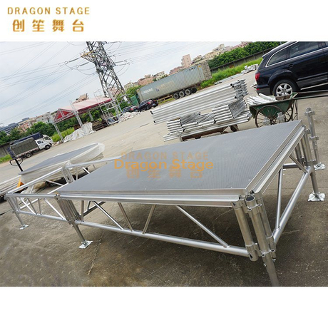 Plateforme de scène mobile portable 12x3m avec 2 escaliers