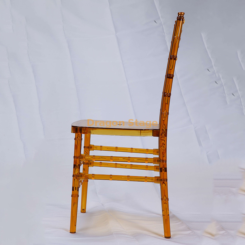 Chaises transparentes en acrylique (2)
