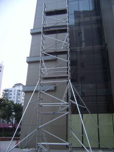 Facile assemblez l'échafaudage mobile en aluminium d'escalier pour le bâtiment extérieur