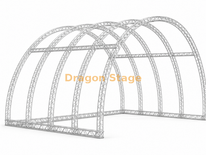 Grande structure en treillis en aluminium incurvée de 24x18x15m avec scène événementielle de 21,96x14,4m