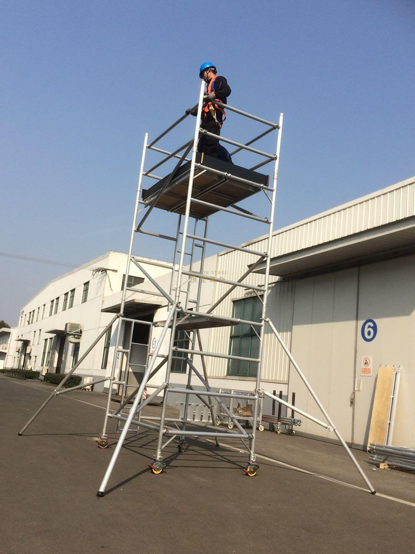 Double échafaudage mobile portable en aluminium pour les travaux de peinture et de revêtement 3,83 m