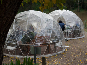 Tente de dôme en plastique de luxe en plein air en plastique Transparent Hotel Tente Igloo de jardin en plastique