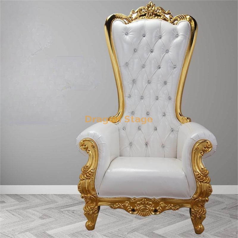 Chaise Queen sirène dans le hall de l'hôtel (2)