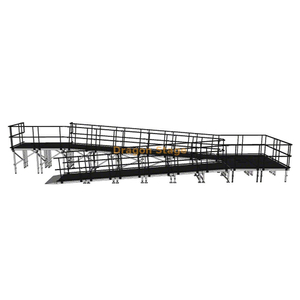 Rampe de scène modulaire en aluminium Switchback de 12,25 x 3,24 m avec palier et double garde-corps
