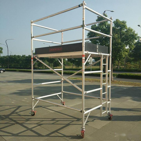 Fabricant professionnel TUV 9m d'échafaudage roulant en aluminium