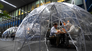 Tente de dôme géodésique transparente de PVC de tente de dôme d'hôtel de Glamping de cadre galvanisé à vendre