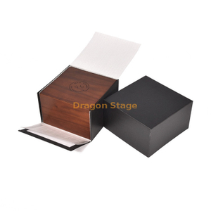 Boîte personnalisée en bois cadeau de haute qualité finition mate pour une montre