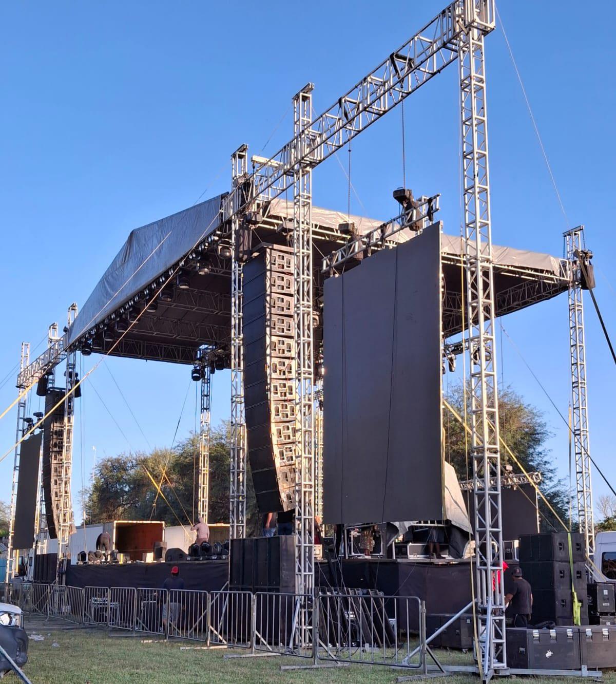 Syst&egrave;me de sc&egrave;ne de toit de concert professionnel de 21 m &times; 20 m.jpg