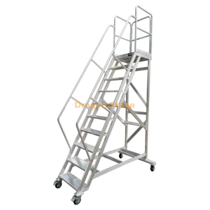 Plate-forme de travail mobile légère en aluminium de 600 mm de large avec rails d'escalier à roulettes