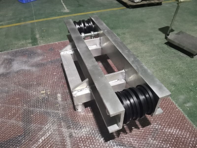 partie supérieure en aluminium avec roue POM noire (4)