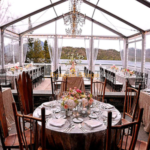 Tentes de chapiteau de Restaurant romantique d'exposition de PVC clair pour les tentes blanches de partie de tente de chapiteau de mariage de saison de printemps