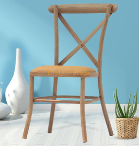 Nouvelle chaise croisée en métal empilée motif bois imitation chaise à dossier croisé en alliage d'aluminium chaise de salle à manger thème Restaurant chaise de magasin de thé au lait