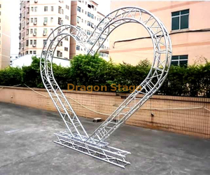 Truss en forme de coeur utilisé pour la décoration de scène de mariage 3m