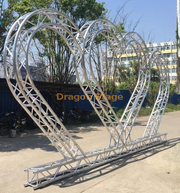 Botte en aluminium d'étape d'événement de fond de botte incurvée par voûte faite sur commande de coeur créatif