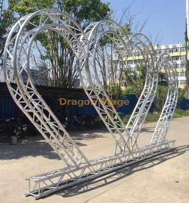 Botte en aluminium d'étape d'événement de fond de botte incurvé par arc fait sur commande de coeur créatif