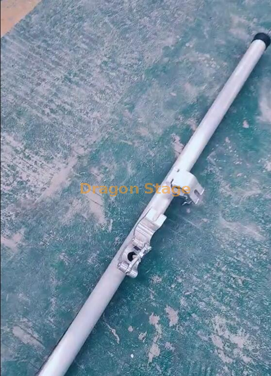 Tube d'extension de la ferme du bras de boom avec deux pinces soudées 1,5 m pour F32 / F33 / F34